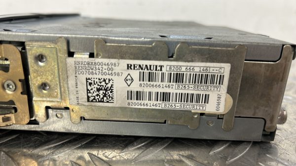 Autoradio d’origine RENAULT CLIO 3 PHASE 2 – 8200666146T
