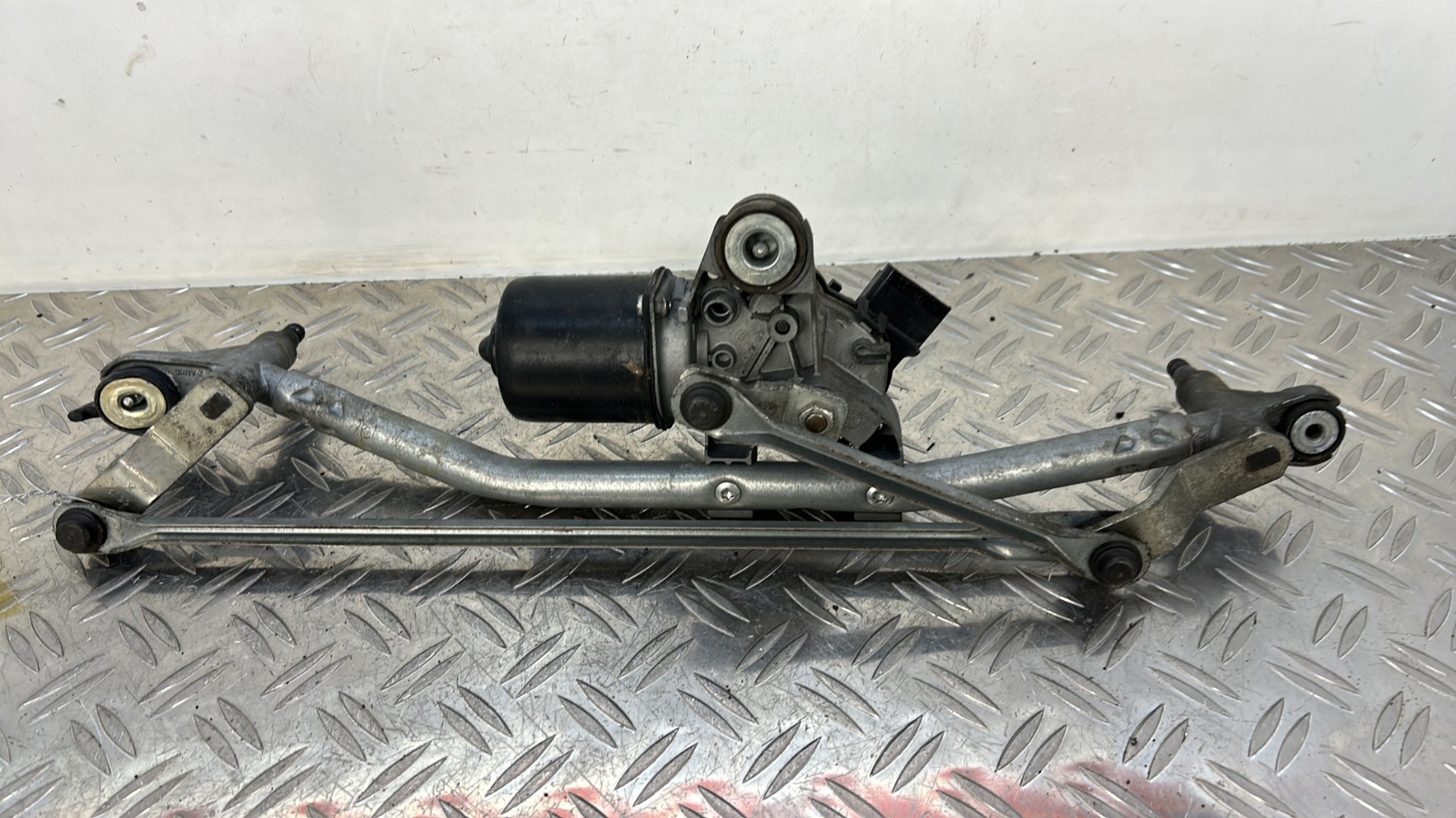 Moteur essuie glace avant CITROEN C3 1 PHASE 1 – 53630187
