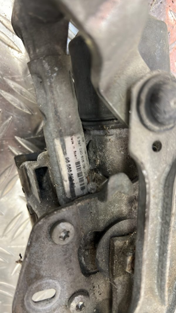 Moteur essuie glace avant droit PEUGEOT 407 PHASE 1 – 9656659880