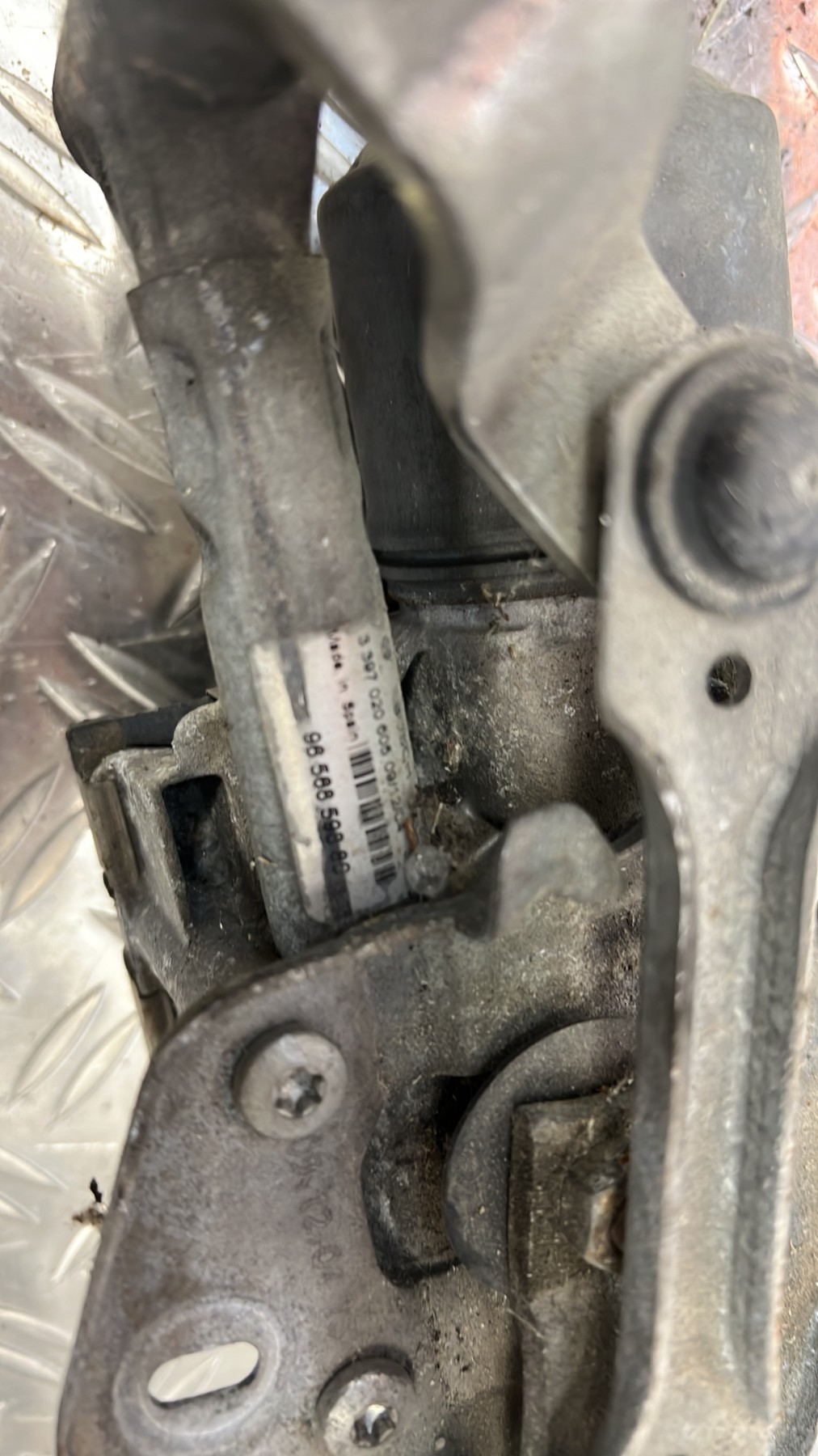 Moteur essuie glace avant droit PEUGEOT 407 PHASE 1 – 9656659880