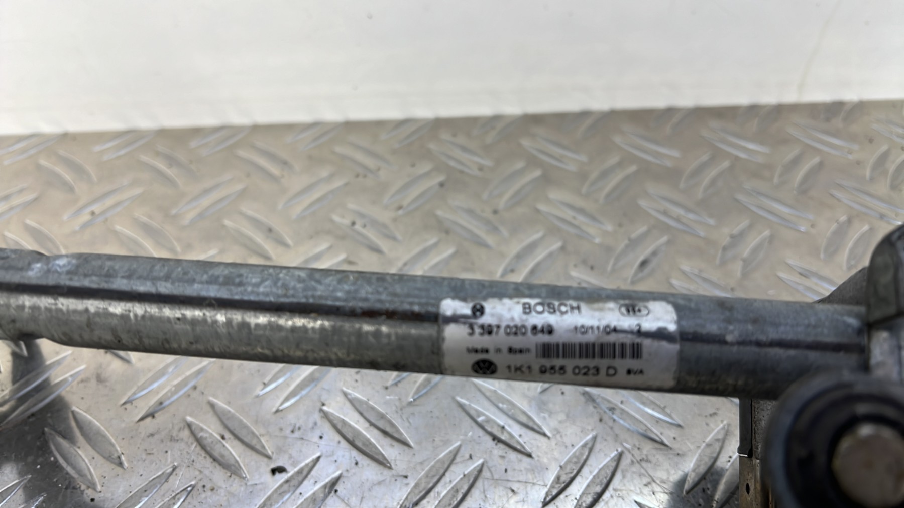 Moteur essuie glace avant VOLKSWAGEN GOLF 5 – 1K1955023D