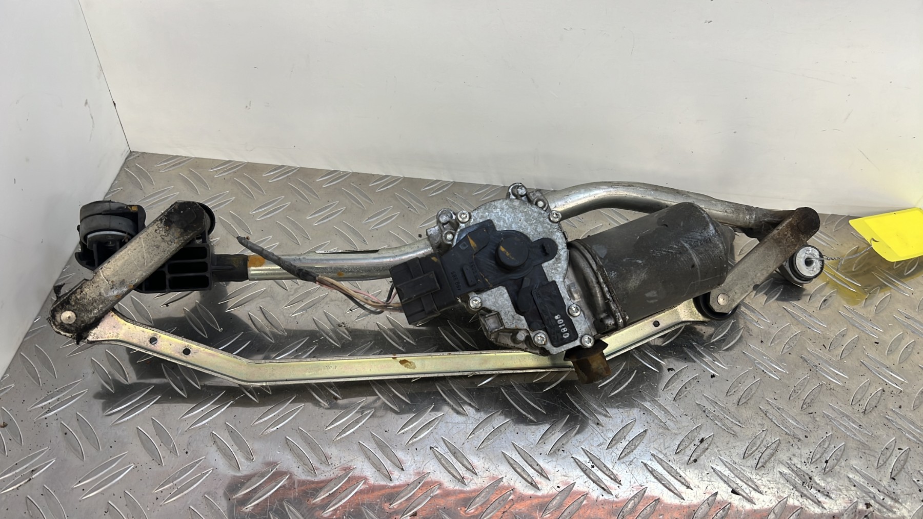 Moteur essuie glace avant RENAULT LAGUNA 3 PHASE 2 – 54527211