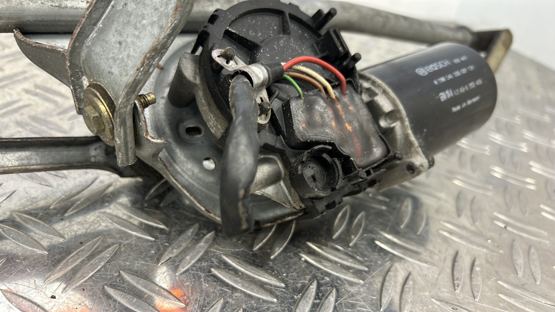 Moteur essuie glace avant BMW SERIE 3 E36 – 390241333