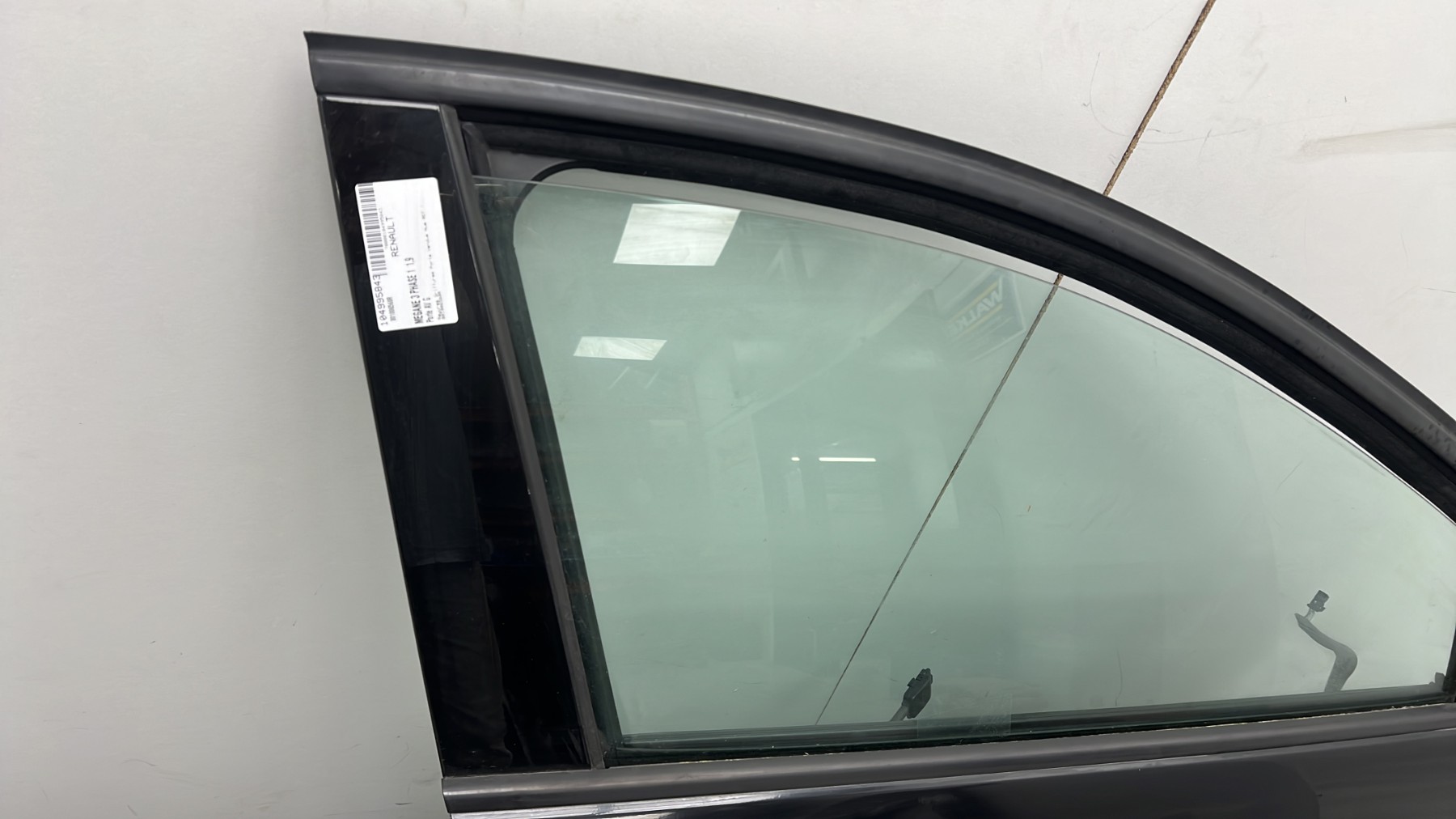 Porte avant gauche RENAULT MEGANE 3 PHASE 1 – 801006560R