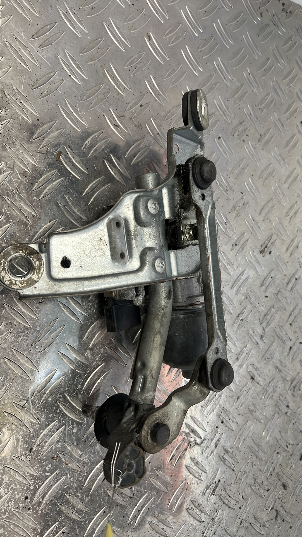 Moteur essuie glace avant droit FORD S-MAX 1 PHASE 1 – 3397021085