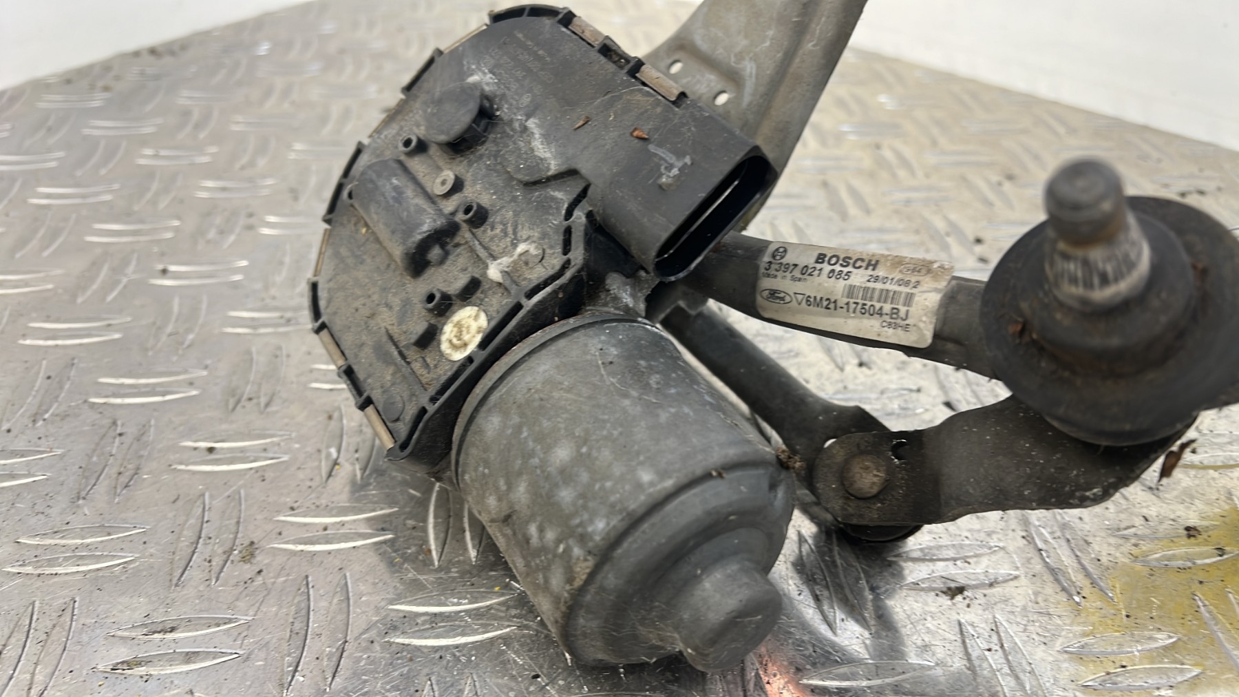 Moteur essuie glace avant droit FORD S-MAX 1 PHASE 1 – 3397021085