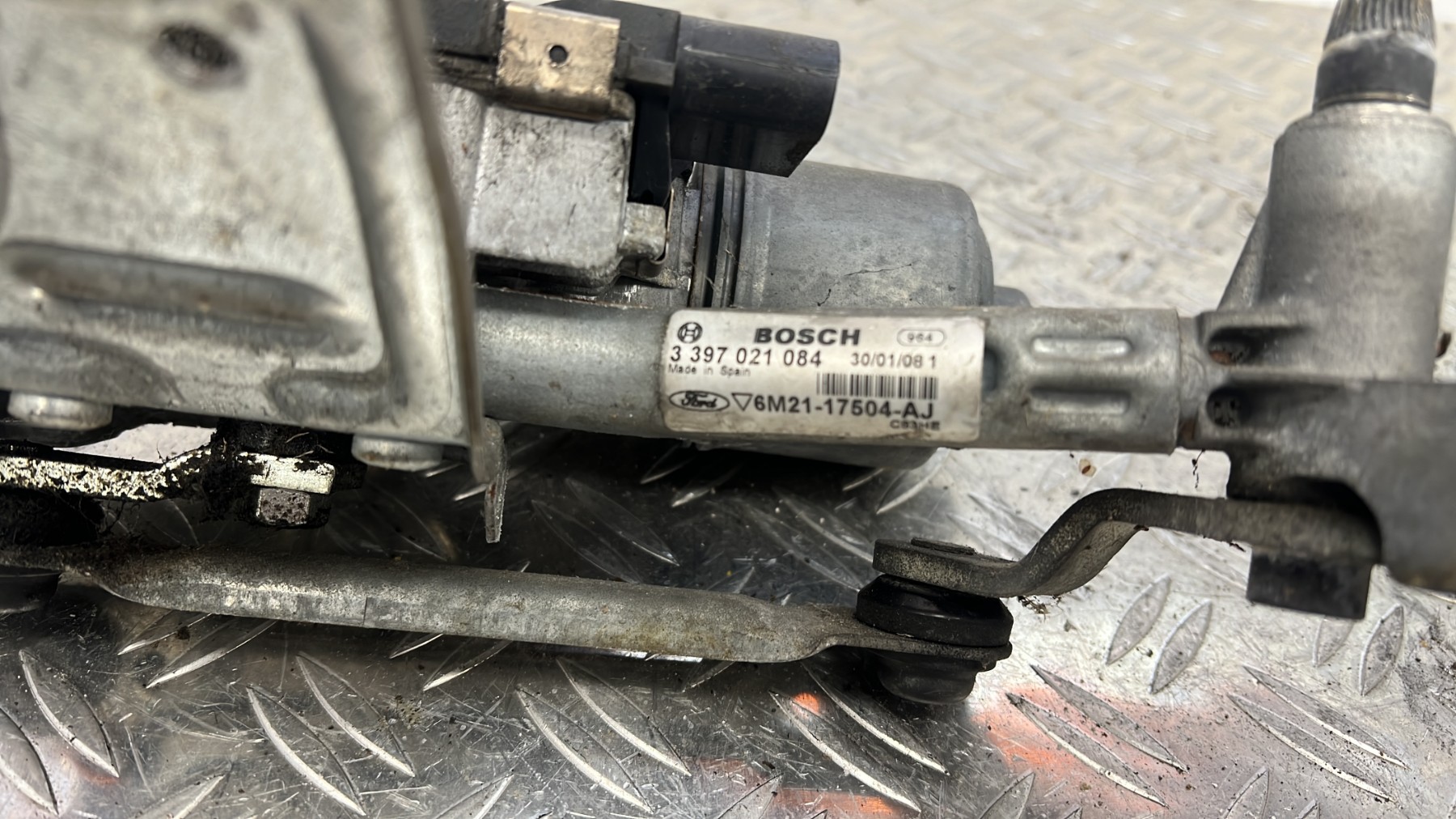Moteur essuie glace avant gauche FORD S-MAX 1 PHASE 1 – 3397021084