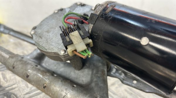Moteur essuie glace avant VOLKSWAGEN POLO 3 PHASE 1 – 6N1955023C