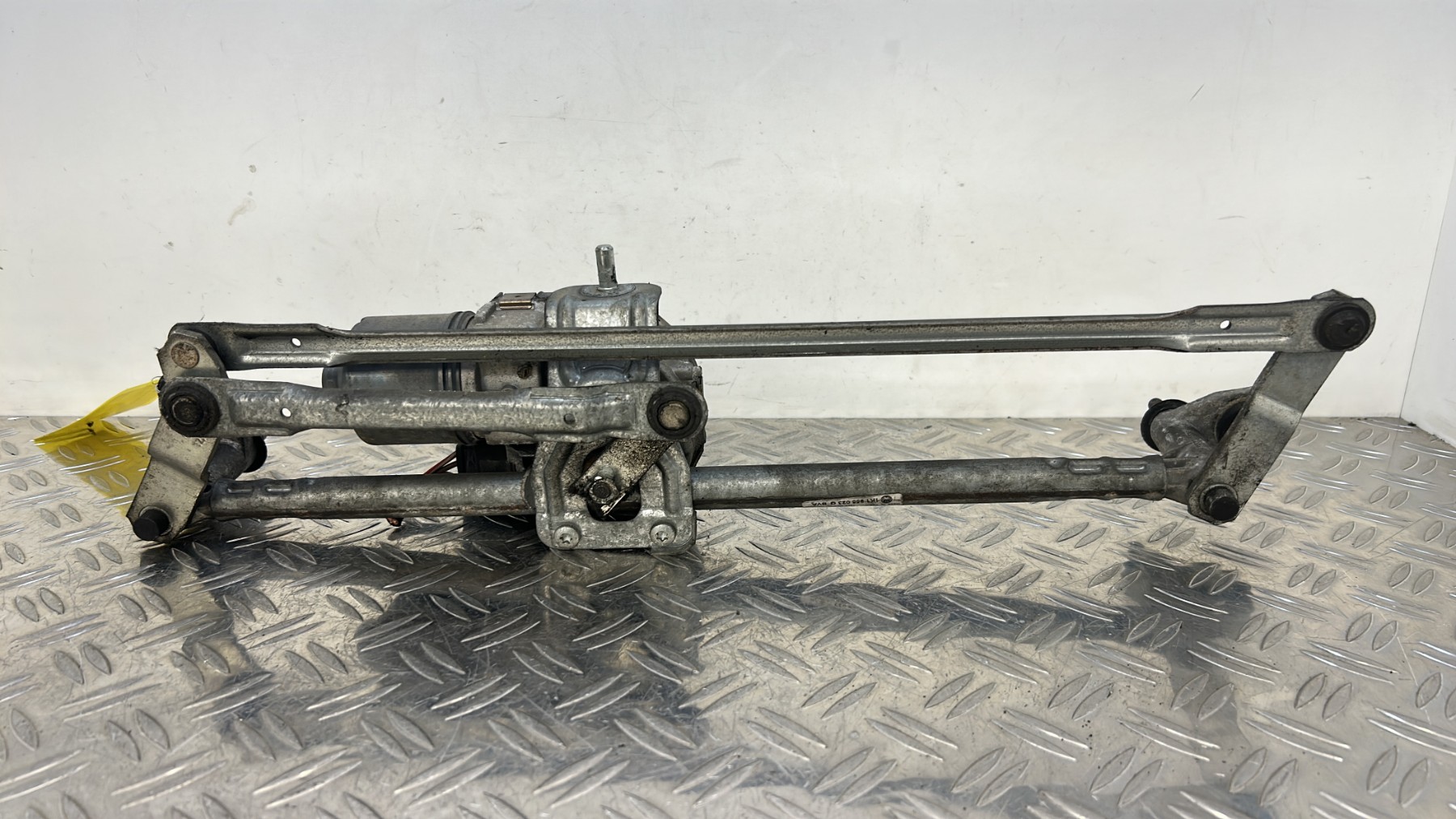 Moteur essuie glace avant VOLKSWAGEN GOLF 5 – 1K1955119E