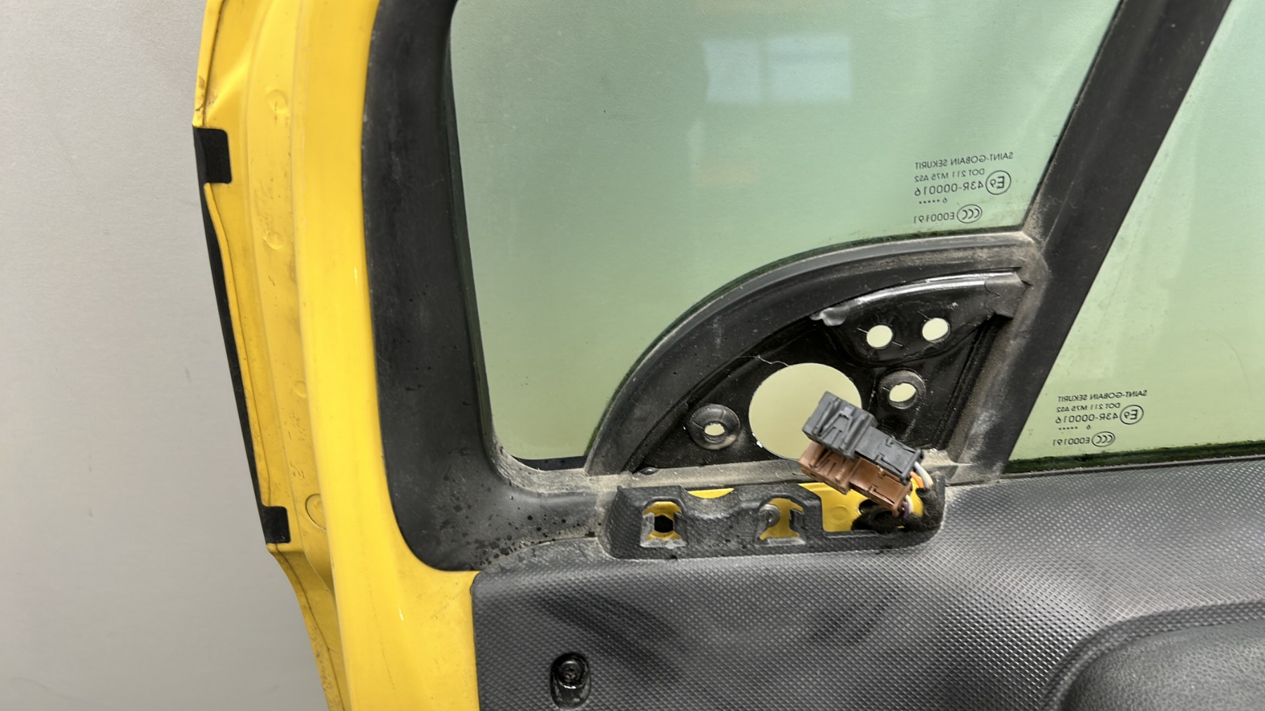 Porte avant droit CITROEN BERLINGO 2 PHASE 1 – 00009004Z6