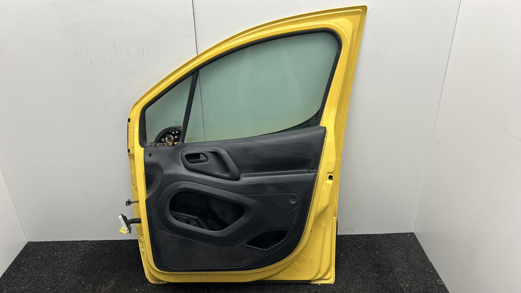 Porte avant droit CITROEN BERLINGO 2 PHASE 1 – 00009004Z6