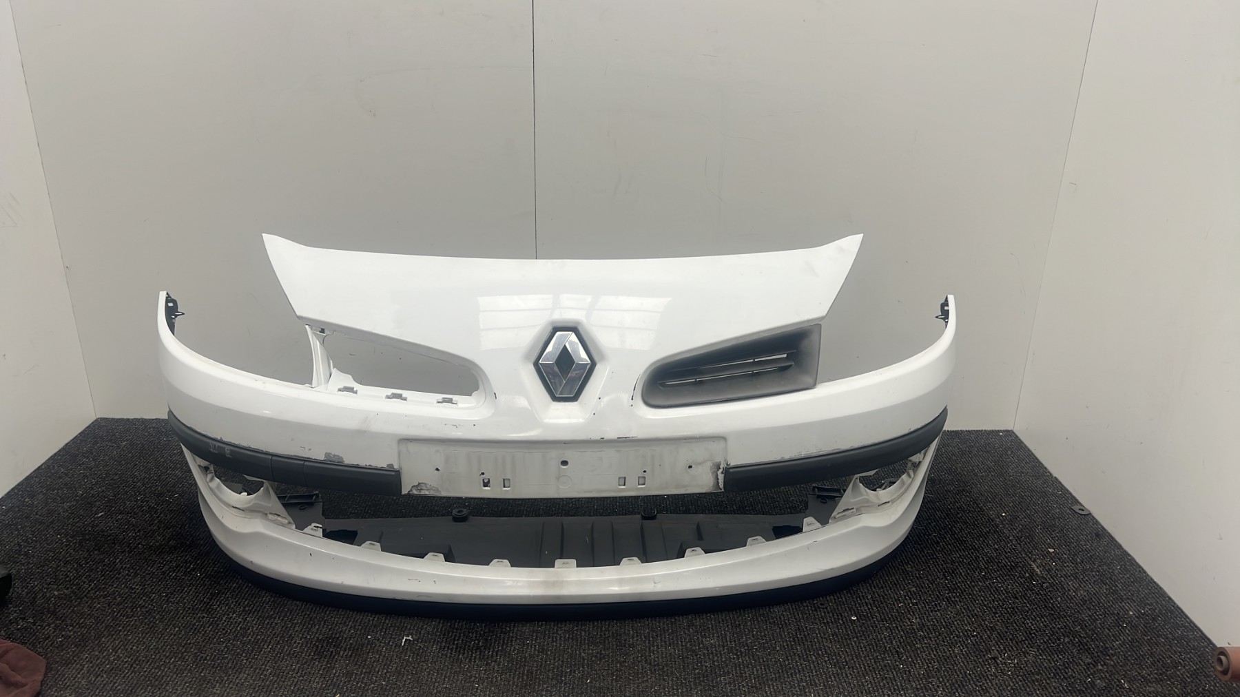 Pare choc avant RENAULT CLIO 3 PHASE 1 – 620223641R