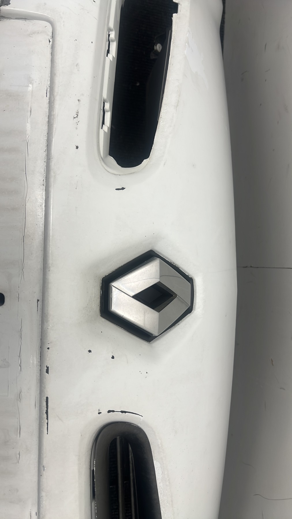 Pare choc avant RENAULT CLIO 3 PHASE 1 – 620223641R