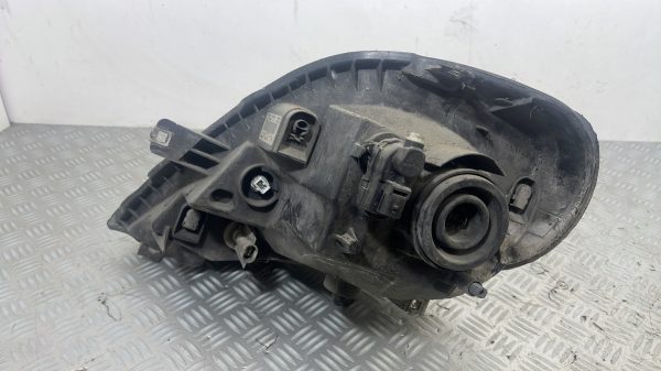 Optique avant principal droit (feux)(phare) RENAULT TRAFIC 2 PHASE 2 – 8200701356