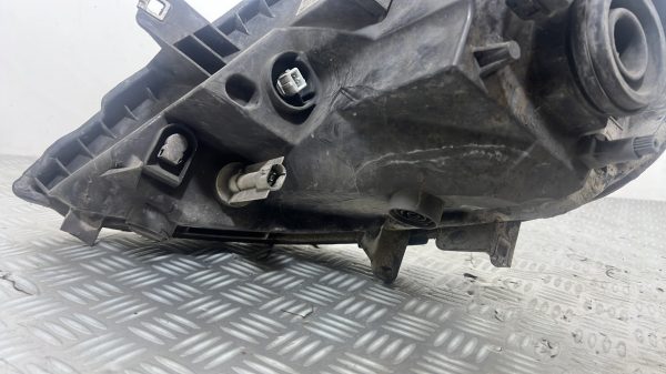 Optique avant principal droit (feux)(phare) RENAULT TRAFIC 2 PHASE 2 – 8200701356