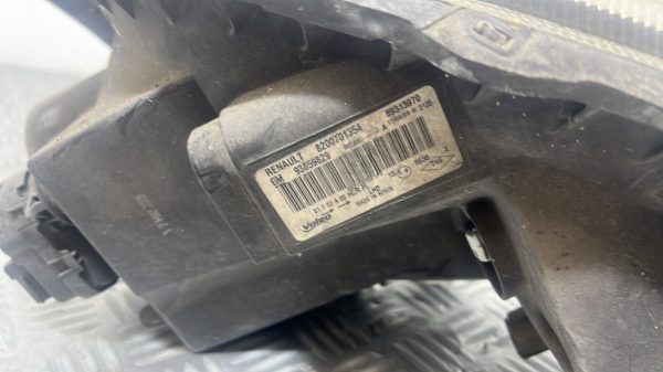 Optique avant principal gauche (feux)(phare) RENAULT TRAFIC 2 PHASE 2 – 8200701354