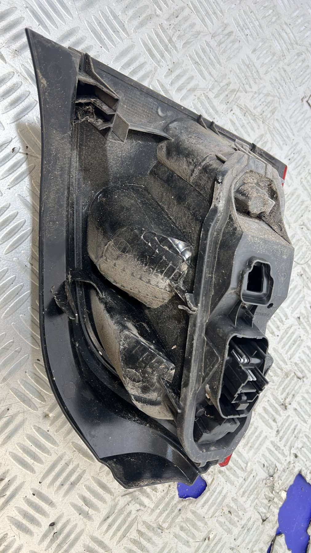 Feu arriere principal droit (feux) RENAULT TWINGO 2 PHASE 1 – 8200387889