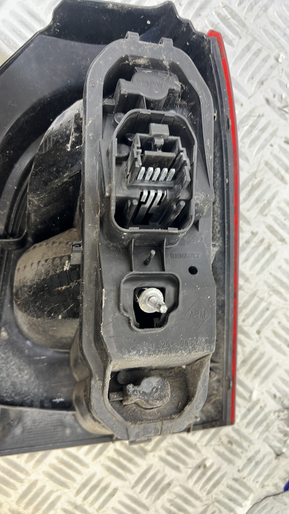 Feu arriere principal gauche (feux) RENAULT TWINGO 2 PHASE 1 – 8200387888