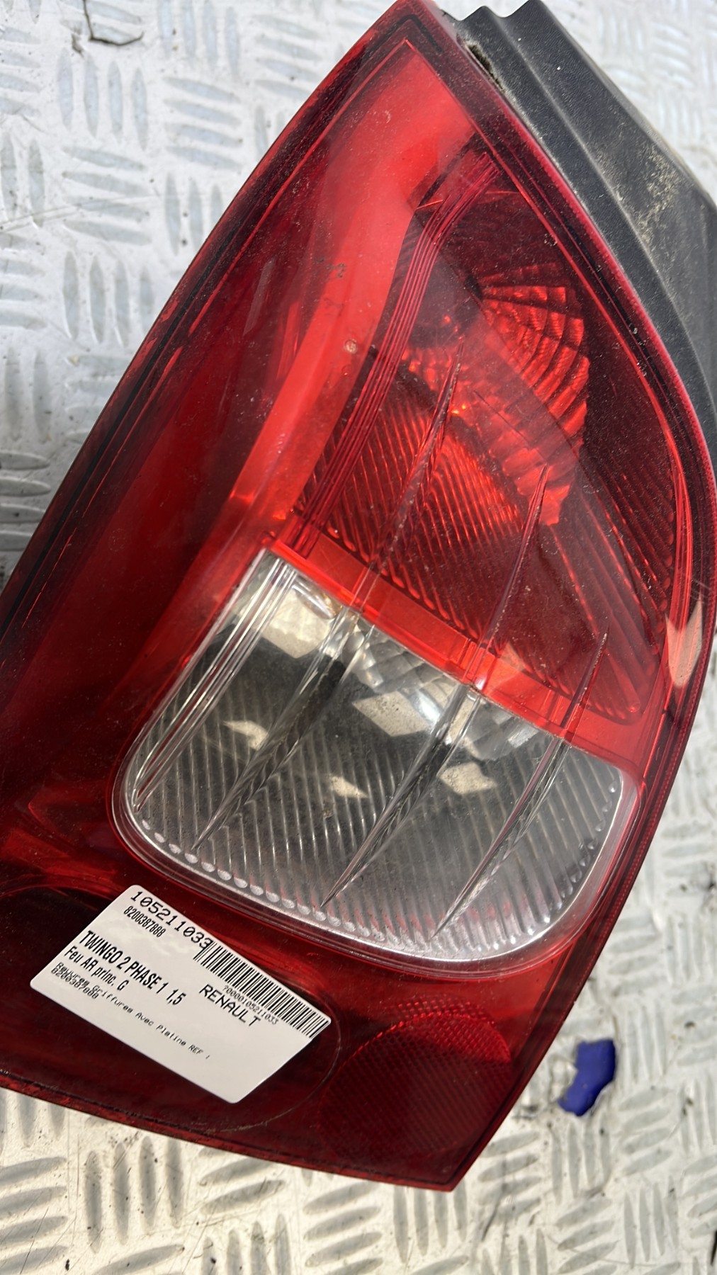 Feu arriere principal gauche (feux) RENAULT TWINGO 2 PHASE 1 – 8200387888