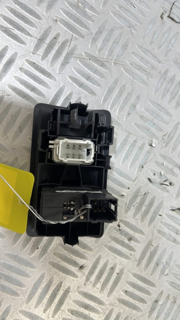 Commande de reglage hauteur de phare RENAULT CLIO 3 PHASE 1 – 8200379685