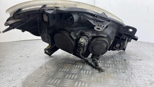 Optique avant principal gauche (feux)(phare) RENAULT CLIO 3 PHASE 1  –  (260608764R)