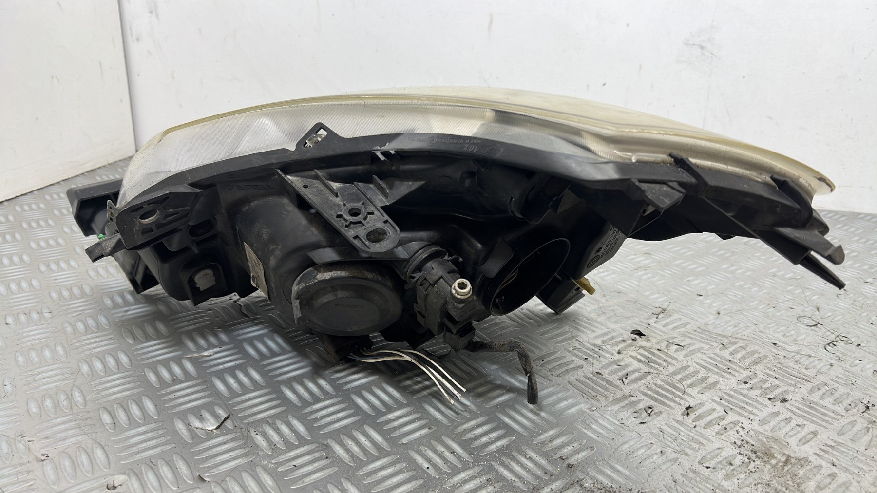 Optique avant principal droit (feux)(phare) RENAULT CLIO 3 PHASE 1 – 260103547R