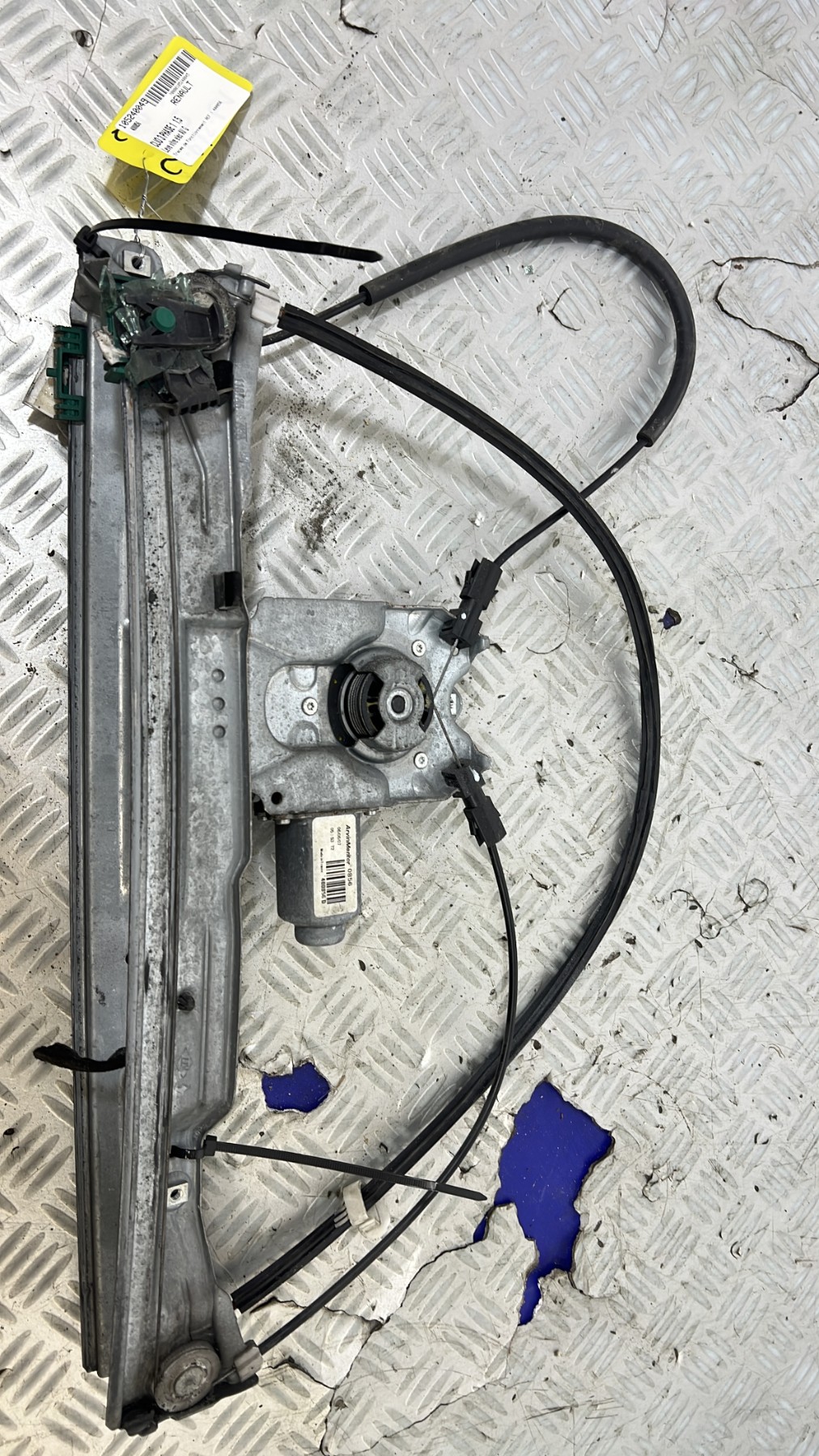 Leve vitre electrique avant gauche RENAULT CLIO 3 PHASE 1 – 400856