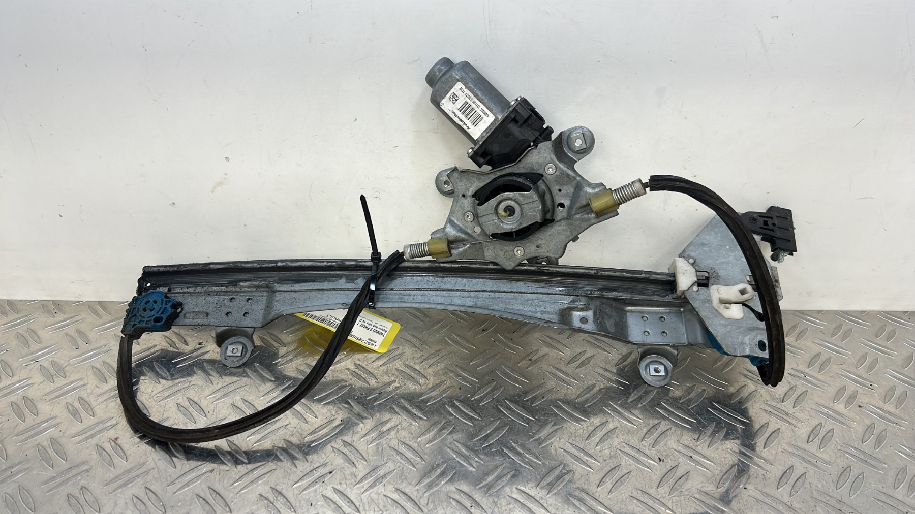 Moteur leve vitre avant droit RENAULT TWINGO 2 PHASE 1 – 400956C