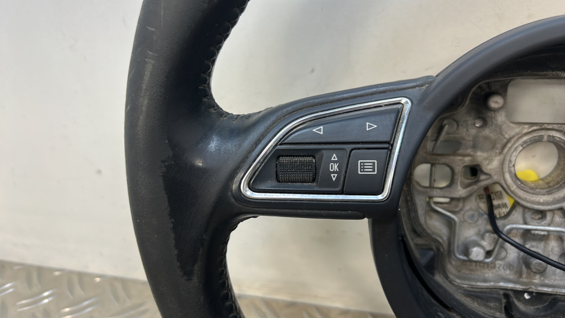 Volant AUDI A1 1 PHASE 1 – (4G0419091)