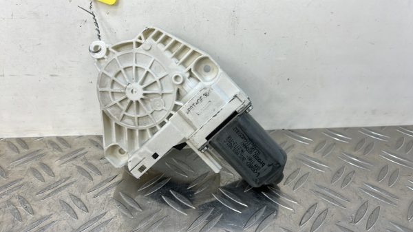 Moteur leve vitre avant droit AUDI A1 1 PHASE 1 – 8K0959802C