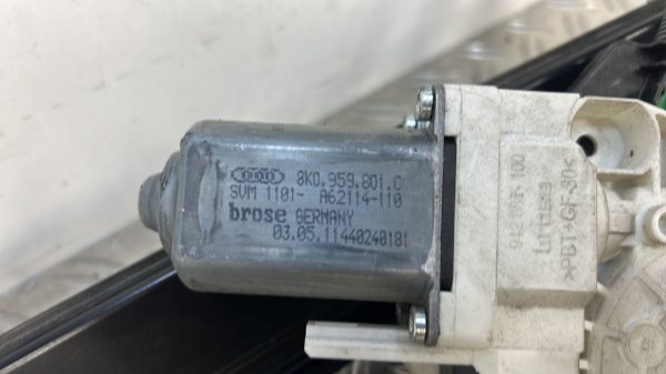 Leve vitre electrique avant gauche AUDI A1 1 PHASE 1 – 8K0959801C