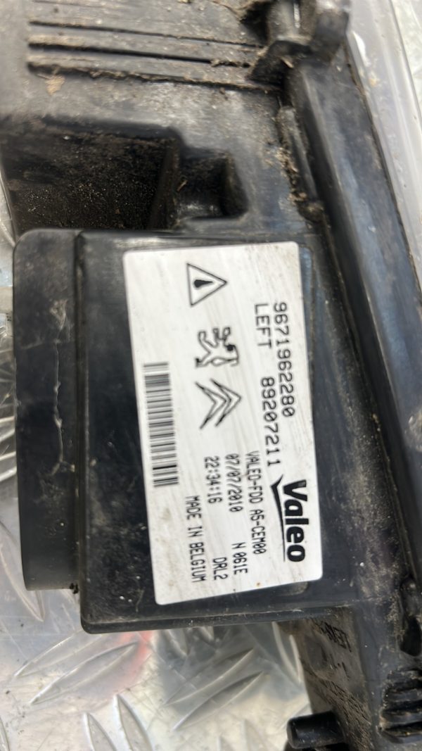 Feu diurne avant gauche DS DS3  ESSENCE – 9671962280