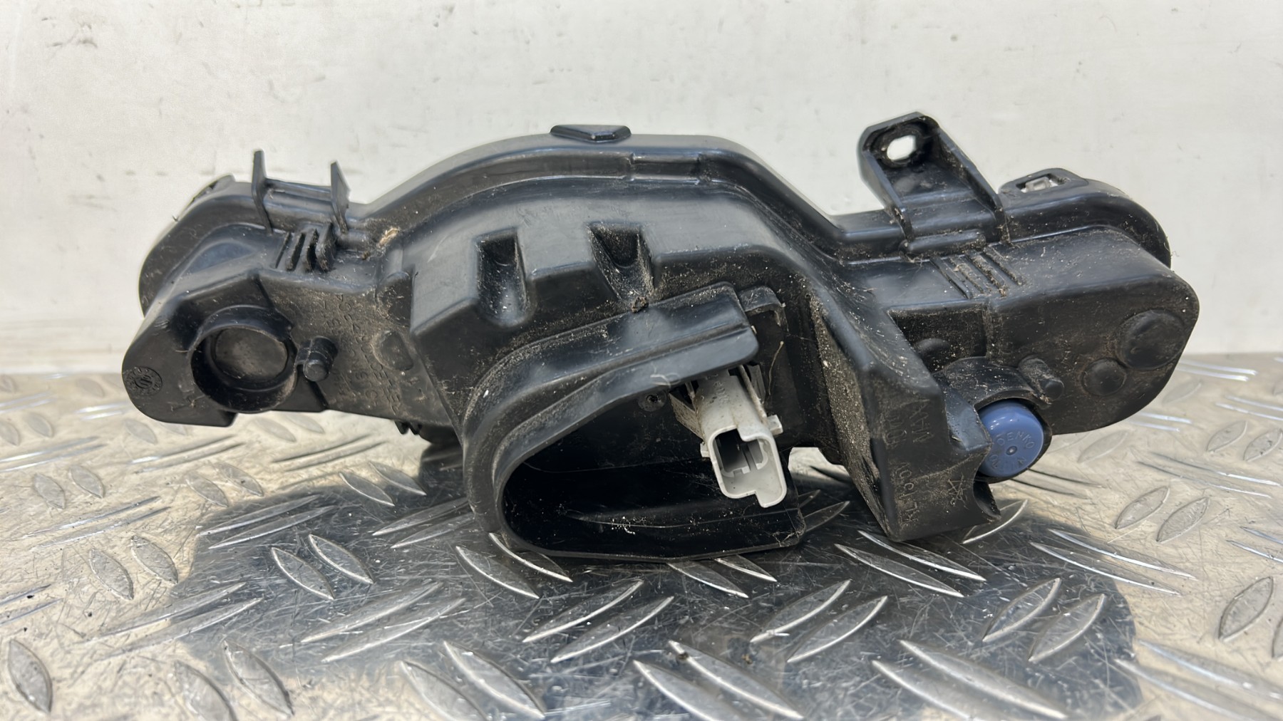 Feu diurne avant gauche DS DS3  ESSENCE – 9671962280