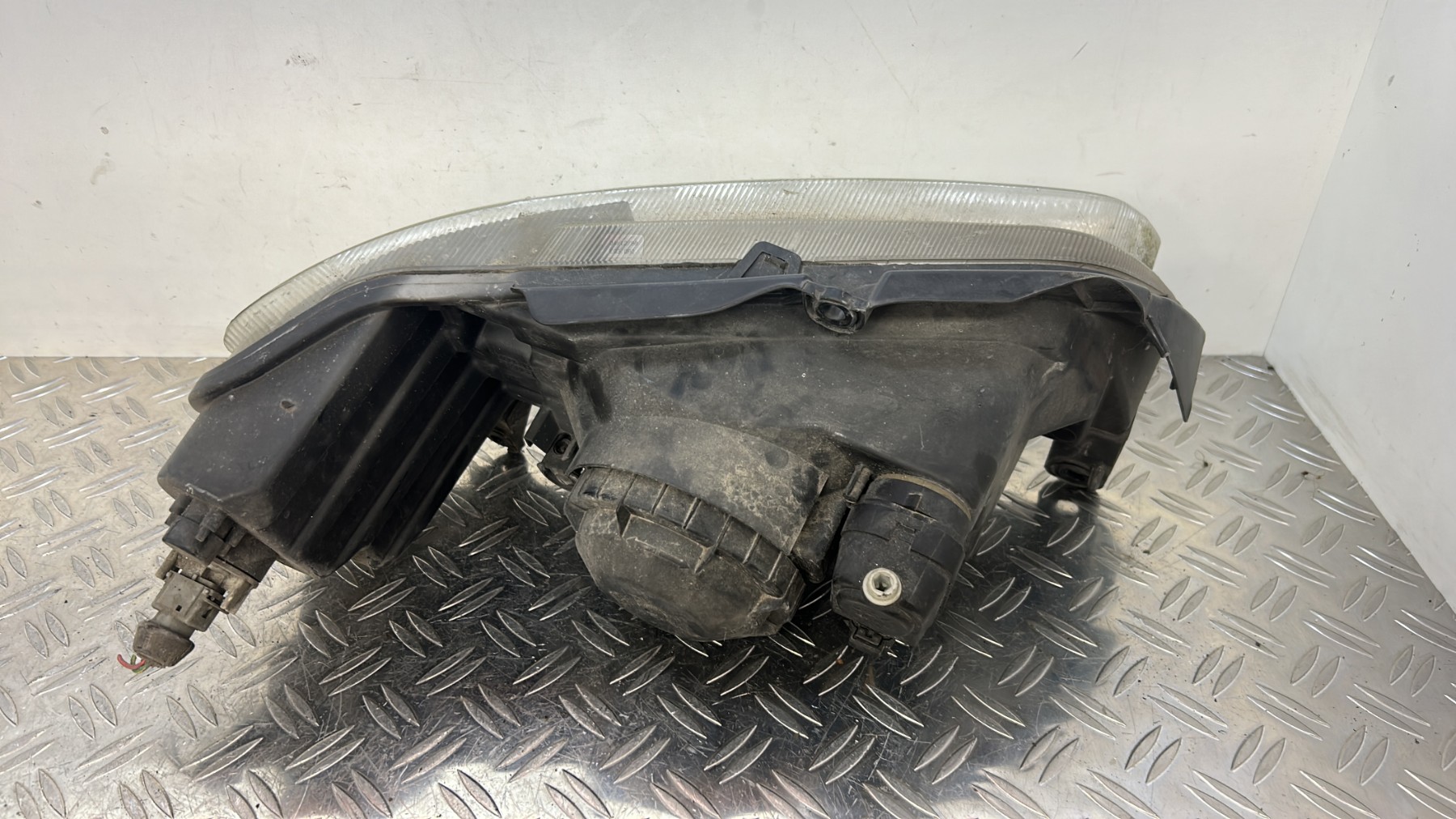 Optique avant principal gauche (feux)(phare) PEUGEOT 106 PHASE 1 –  88202144