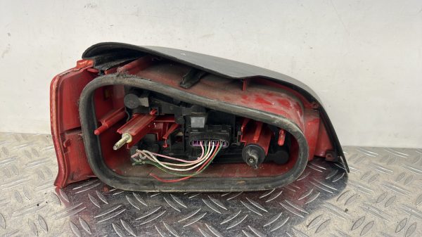 Feu arriere principal droit (feux) PEUGEOT 106 PHASE 2 – 2274D