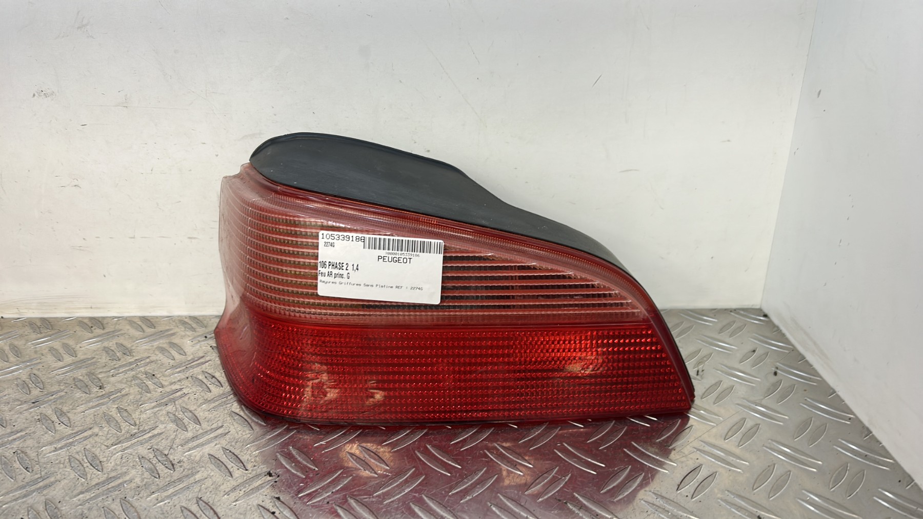 Feu arriere principal gauche (feux) PEUGEOT 106 PHASE 2 – 2274G