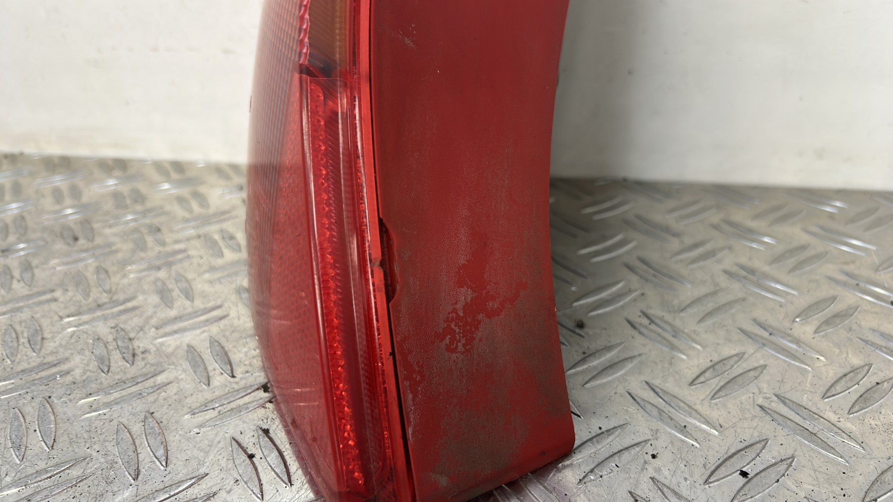 Feu arriere principal gauche (feux) RENAULT CLIO 2 PHASE 1 – 7700410515