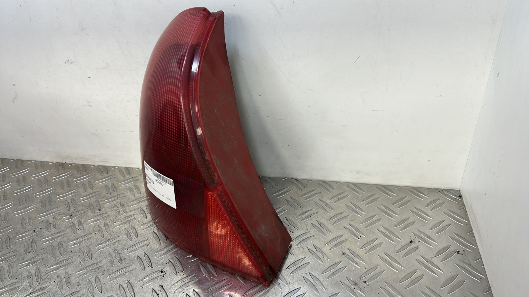 Feu arriere principal gauche (feux) RENAULT CLIO 2 PHASE 1 – 7700410515
