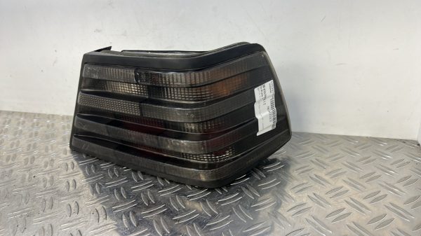 Feu arriere principal droit (feux) MERCEDES 200 W124 PHASE 1 – A1248201066