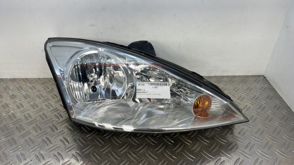 Optique avant principal droit (feux)(phare) FORD FOCUS 1 – 2M5113100BD