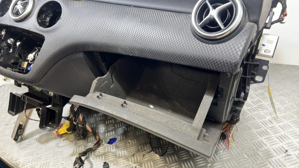 Tableau de bord MERCEDES CLASSE A 176 PHASE 2 – A17668018019H68