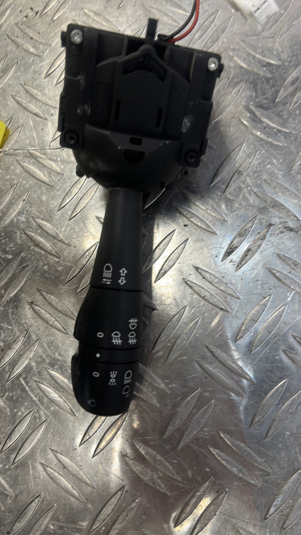 Commodo phare RENAULT CLIO 4 PHASE 2 – 255675284R