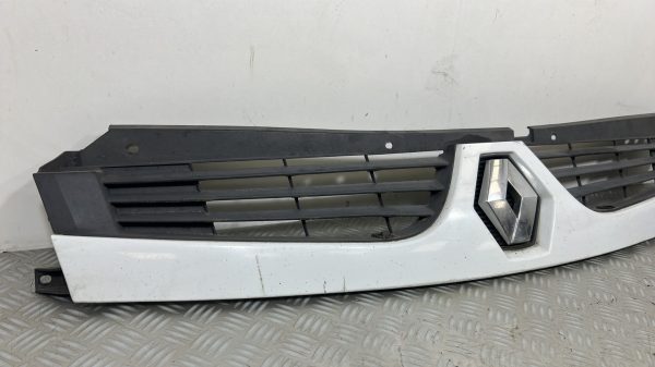 Calandre RENAULT MASTER 2 PHASE 3 – 8200426365