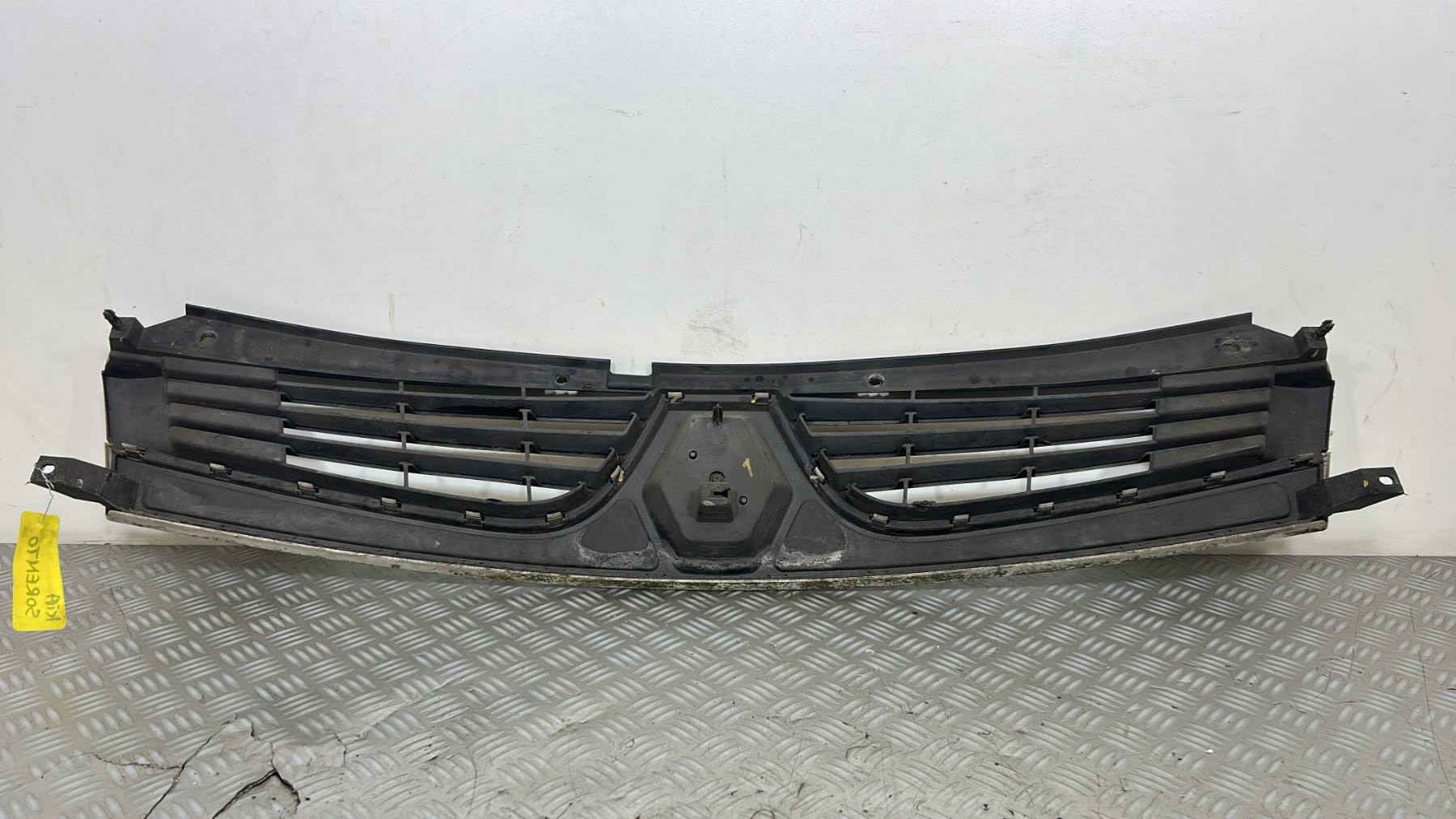 Calandre RENAULT MASTER 2 PHASE 3 – 8200426365