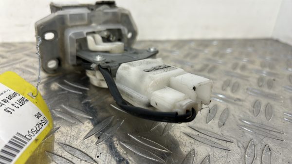 Serrure de hayon SUZUKI SWIFT 3 – B6765