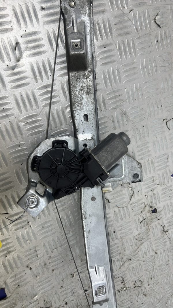 Leve vitre electrique avant gauche CITROEN C3 2 PHASE 1 – 9683129480