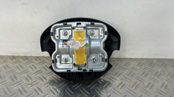 Air bag conducteur RENAULT CLIO 3 PHASE 1 BREAK – 8200677496