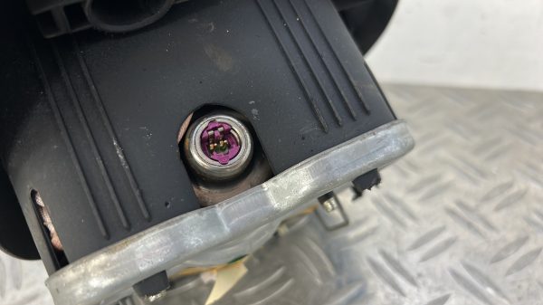 Air bag conducteur RENAULT CLIO 3 PHASE 1 BREAK – 8200677496