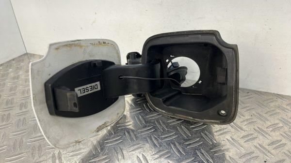 Trappe d’essence RENAULT CLIO 3 PHASE 1 BREAK – 8200582904