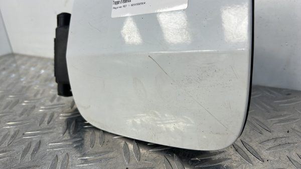 Trappe d’essence RENAULT CLIO 3 PHASE 1 BREAK – 8200582904